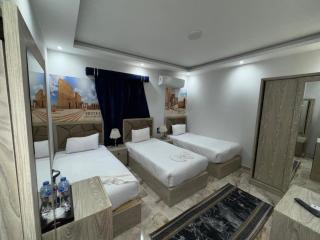 True Pyramids INN - 2