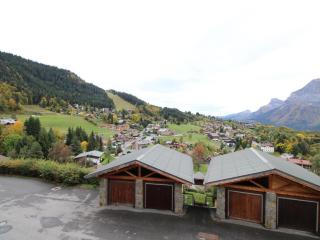 Appartement de 45m² avec balcon, 5 couchages, à 300m des pistes et commerces, bien équipé - FR-1-572-103 - 5