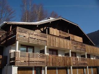 Appartement de 45m² avec balcon, 5 couchages, à 300m des pistes et commerces, bien équipé - FR-1-572-103 - 6