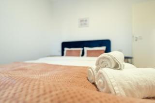 Esther Line Apartments - self check-in, free private parking - 1