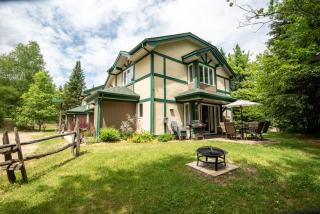 Townhouse On The Golf W Pool Access -aiglon 1717 - 1