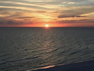 Peaks and Tide - Majestic Beach Resort - 6