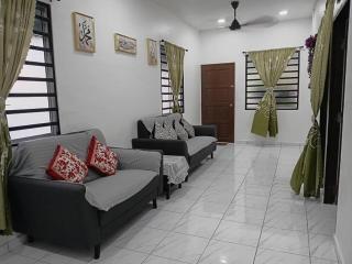 Balqis LN Homestay - 8