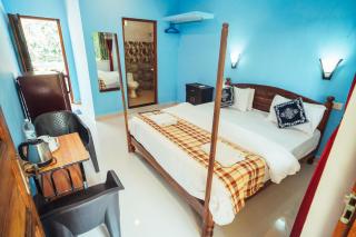 Santana Guest House - 1