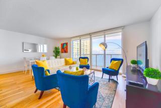 Modern Waterfront Apartment with Brickell City Views - 2