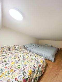 FLYHOME en mezzanine pour famille - 8 min à pied de Gare - Mi Disney & Paris - 5