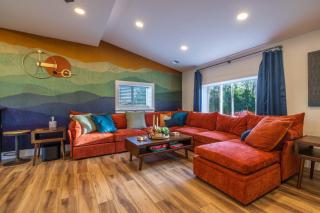 Minutes to Lake • New Cabin • Hot Tub - 3