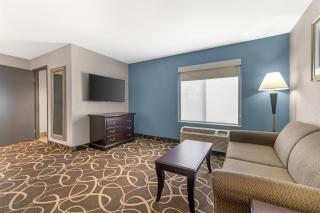 Best Western Plus Eau Claire Conference Center - 1