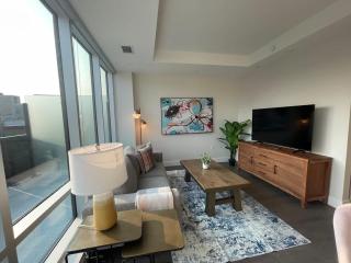 Downtown bright and modern 1 BR with 6 appliances - 7