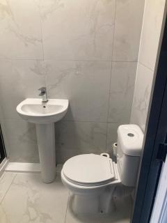 Flat 3, 260 Hawthorne Road - 2