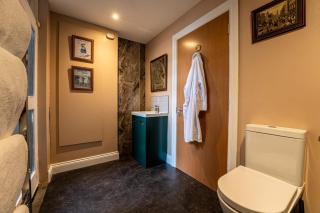 Rooms & Apartments Malone Road - 4