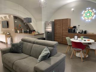 Archome Luxury Apartment - 8