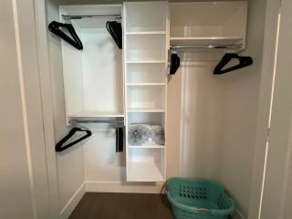 Spotless & Bright 1 BR downtown with private patio - 2