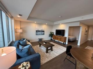 Waterfront penthouse 1 Bedroom with 6 appliances - 1