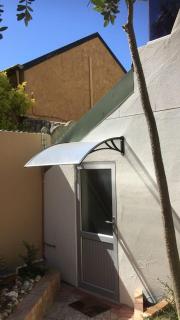 Spacious Self-Catering Apartment with Private Entrance in Peaceful Paradyskloof, Stellenbosch - 5