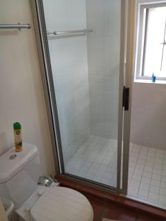 Spacious Self-Catering Apartment with Private Entrance in Peaceful Paradyskloof, Stellenbosch - 1