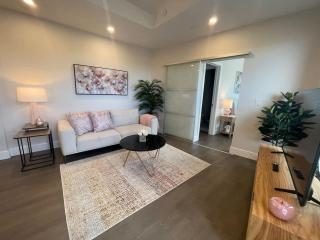 Downtown Spotless 2 Bed 2 Bath with 6 appliances - 9