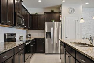 5-BR Townhouse with Pool, Games, Disney - 1