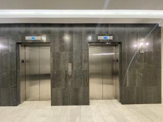 Waterfront 1 BR corner unit with 6 appliances - 4