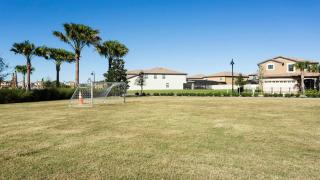 5-BR Townhouse with Pool, Games, Disney - 7