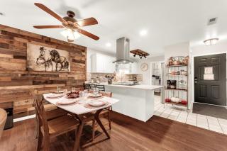 Condo with Hot Tub, Pools, Playground - Walk to Lake - 8