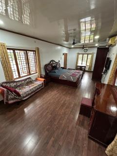 Premium 1-BR Stay with Terrace & Parking - Thiruvananthapuram - 3