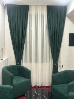 Level Deluxe Hotel - 1