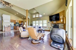 Grand Lake Waterfront Getaway with Boat Slip! - 7