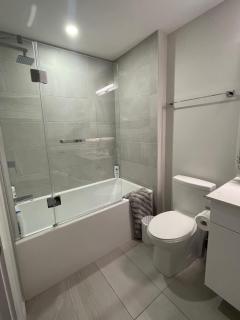 Downtown bright & cozy 1 BR with 6 appliances - 2