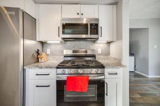 2 Mi to Pewaukee Lake! Peaceful Retreat with Yard - 1