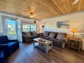 Canal front home on 3rd St. in Surf City, NC - 6