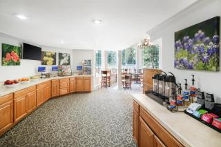 Best Western Country Lane Inn - 3