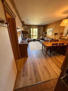 Grande Marmotte, Ski aux pieds, Le Refuge du Montagnard, Arc 1950 - 9