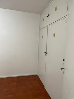 Apartamento meia quadra da praia com excelente localização - Guarujá - 4