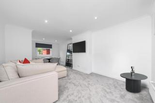 The Elphin Escape - 8