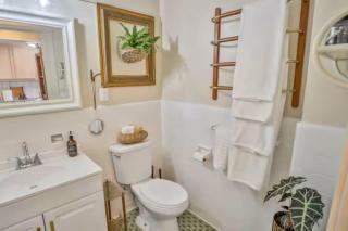 Walk Everywhere - Charming Studio on the Riverwalk - 4