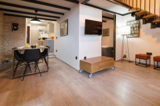 Cozy Equipped Duplex in Poblenou Ideal for 4 Guests and Close to Public Transport - 0