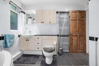 Month Stays Contractor - 3