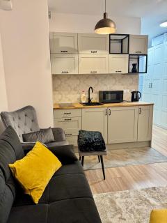 Golden Apartment - 7