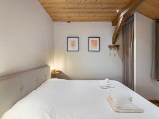 Duplex 3 chambres avec cheminée et terrasse plein sud, proche des pistes et commerces - FR-1-566-59 - 3