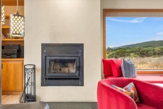 Pacific FantaSea - Ocean Views & Hot Tub Escape - 1