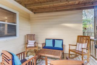 Gulf Breeze Getaway by Next Step Property Management - 9