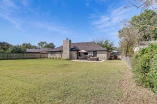 Pet-Friendly Home with Yard 8 Mi to Downtown Tulsa! - 8