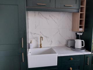 Historic Dover Stay with Stunning Castle View - 1