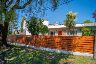 House - Pool table - Fire Pit - BBQ - 1