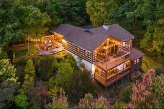 The Smoky Bear View Hot Tub Pool MORE - 0