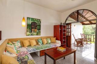 Villas el Parque 18A 1BR Central Apartment w Huge Patio - 8