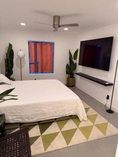 Modern Palm Springs Condo | Views, Pools & Tennis - 6