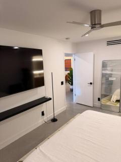 Modern Palm Springs Condo | Views, Pools & Tennis - 2