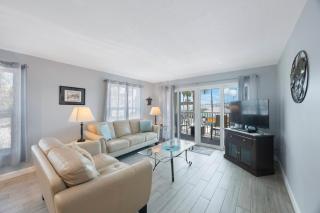 3 Bedroom 2 Bath Beach View #105 Beach Place Condos - 9